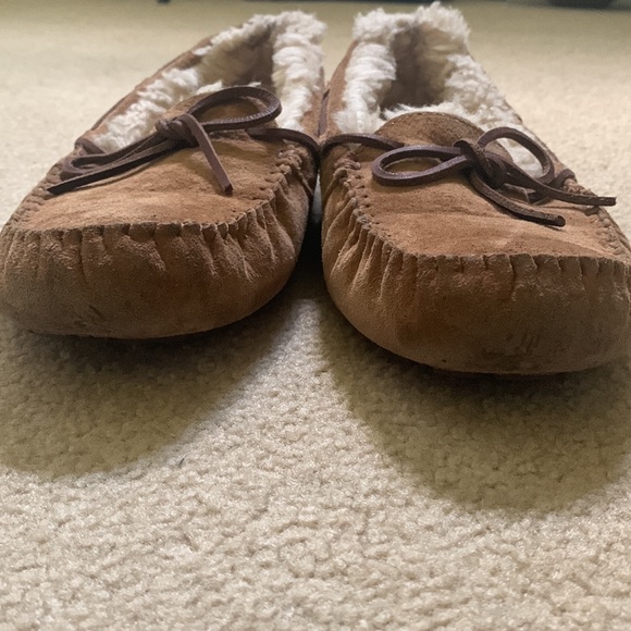 UGG Dakota suede moccasins size 10 - Picture 3 of 8
